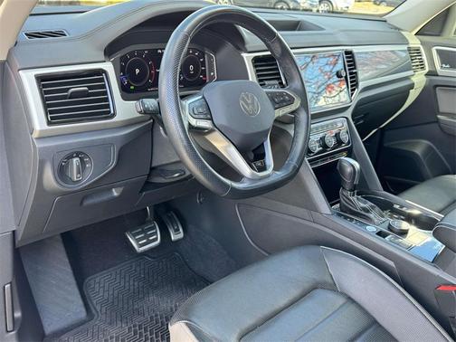 2023 Volkswagen Atlas 3.6L SEL Premium
