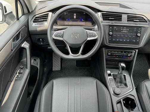 2024 Volkswagen Tiguan 2.0T SE 4MOTION