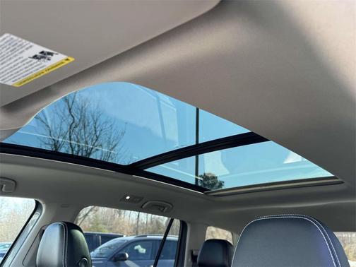 2023 Volkswagen Atlas 3.6L SEL Premium