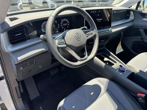 White 2026 Volkswagen Tiguan 2.0T SE 4MOTION