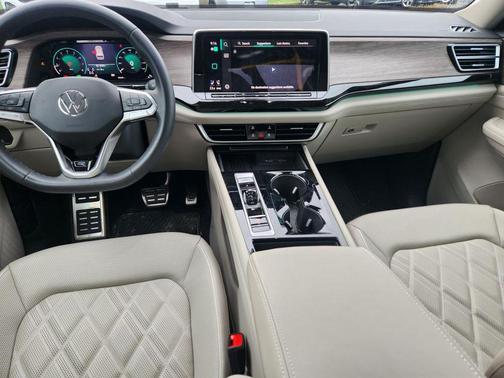 Opal White 2026 Volkswagen Atlas 2.0T SEL Premium R-Line 4MOTION