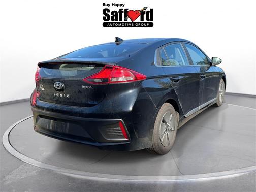 2022 Hyundai IONIQ Hybrid SE