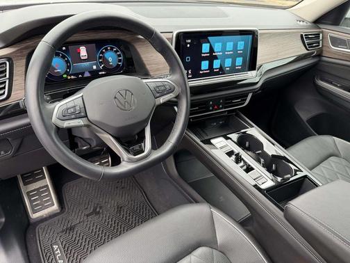 2025 Volkswagen Atlas 2.0T SEL Premium R-Line 4MOTION