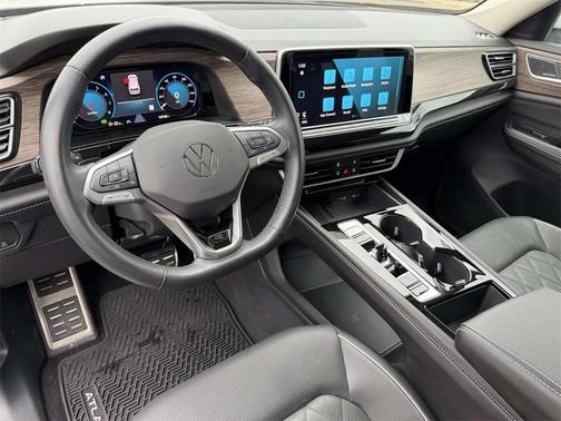 2025 Volkswagen Atlas 2.0T SEL Premium R-Line 4MOTION