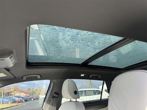 2026 Volkswagen Atlas Cross Sport 2.0T SEL Premium