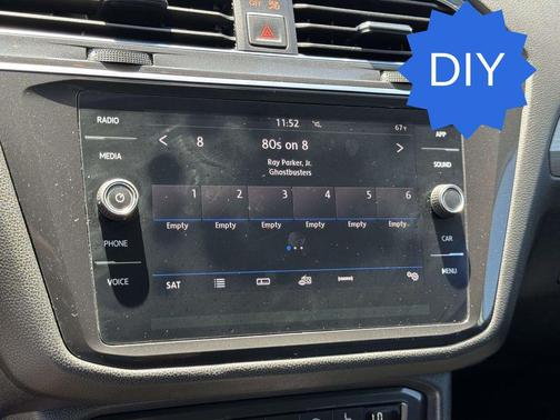 White Silver 2018 Volkswagen Tiguan 2.0T SE