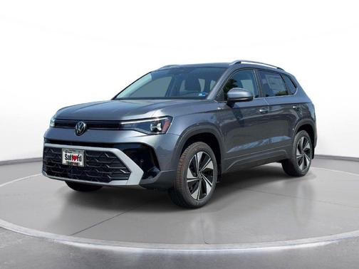 Platinum Gray Metallic 2026 Volkswagen Taos 1.5T SE