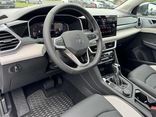 2025 Volkswagen Taos 1.5T SEL