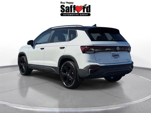 2025 Volkswagen Taos 1.5T SE Black