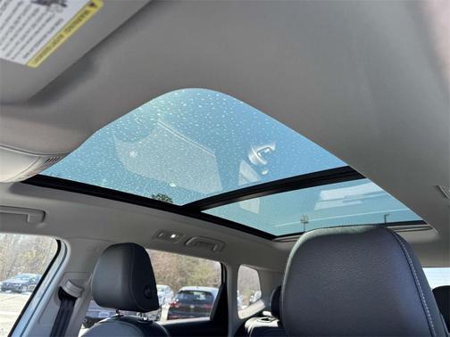 2025 Volkswagen Taos 1.5T SE Black