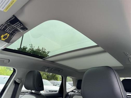 2025 Volkswagen Taos 1.5T SEL