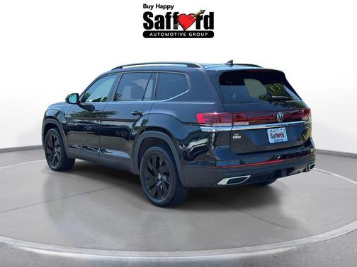 Deep Black Pearl 2024 Volkswagen Atlas 2.0T SE w/Technology 4MOTION