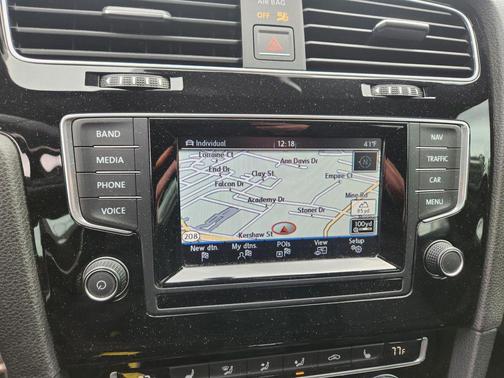 2015 Volkswagen Golf R 4-Door w/DCC & Navigation