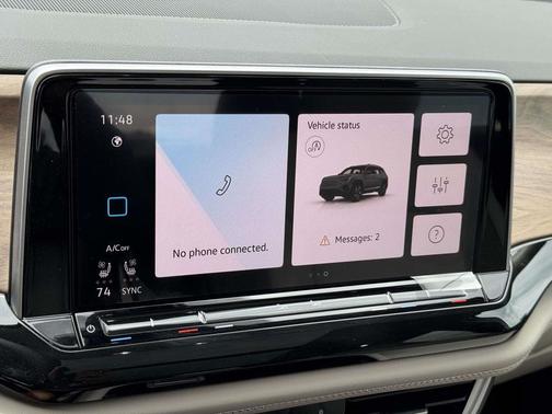White Pearl 2026 Volkswagen Atlas 2.0T SE w/Technology 4MOTION