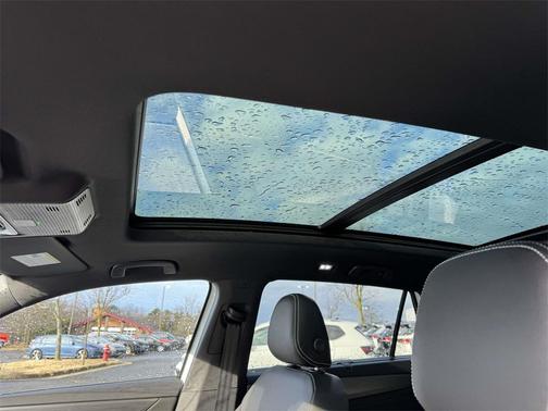 2026 Volkswagen Atlas Cross Sport 2.0T SE w/Technology 4MOTION