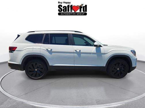 Pure White 2024 Volkswagen Atlas 2.0T SE w/Technology 4MOTION