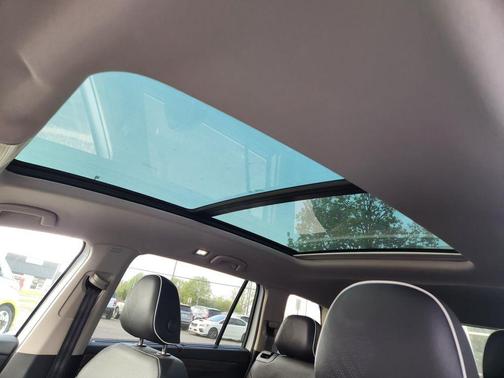 2025 Volkswagen Atlas 2.0T SEL Premium R-Line 4MOTION