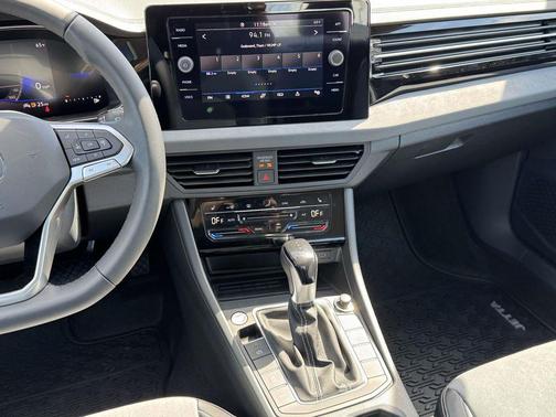 2026 Volkswagen Jetta 1.4T SE