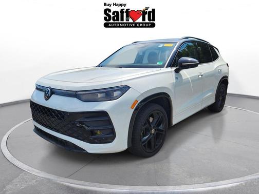 Opal White 2025 Volkswagen Tiguan 2.0T SE R-Line Black 4MOTION