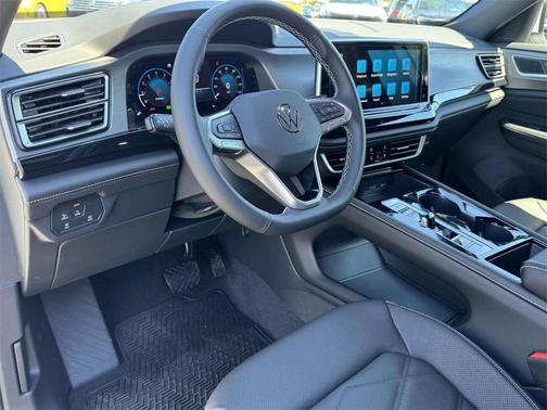 2026 Volkswagen Atlas Cross Sport 2.0T SE w/Technology 4MOTION