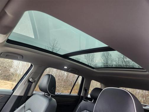 2025 Volkswagen Atlas 2.0T SEL Premium R-Line 4MOTION