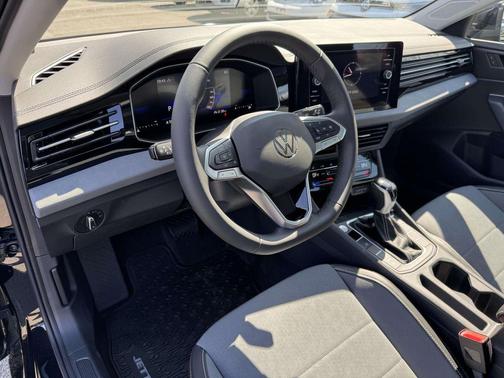 2026 Volkswagen Jetta 1.4T SE