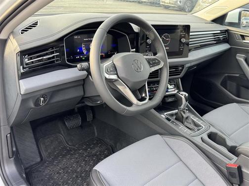 2026 Volkswagen Jetta 1.4T SE