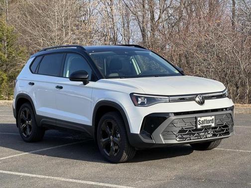2025 Volkswagen Taos 1.5T SE Black