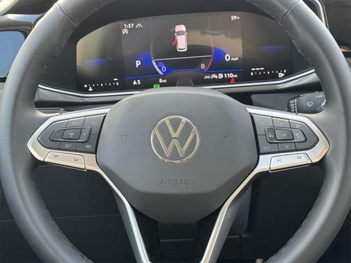 2025 Volkswagen Taos 1.5T SE Black
