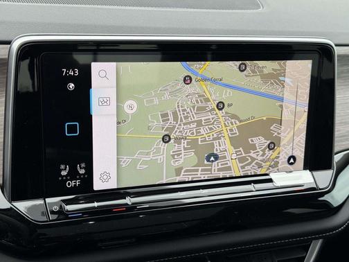 White Pearl 2026 Volkswagen Atlas 2.0T SEL Premium R-Line 4MOTION