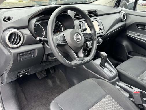2023 Nissan Versa 1.6 S