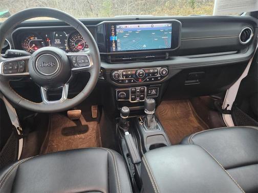 2024 Jeep Wrangler 4-Door Sahara 4x4