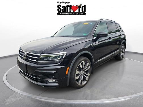 Deep Black Pearl 2021 Volkswagen Tiguan 2.0T SEL R-Line 4MOTION