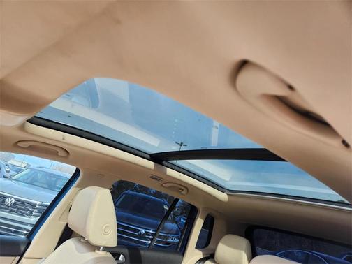 2017 Volkswagen Tiguan 2.0T Wolfsburg Edition