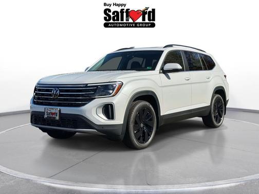 White Pearl 2026 Volkswagen Atlas 2.0T SE w/Technology 4MOTION