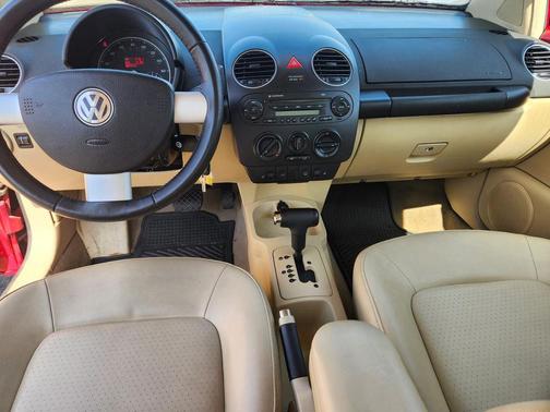 Salsa Red 2009 Volkswagen New Beetle S