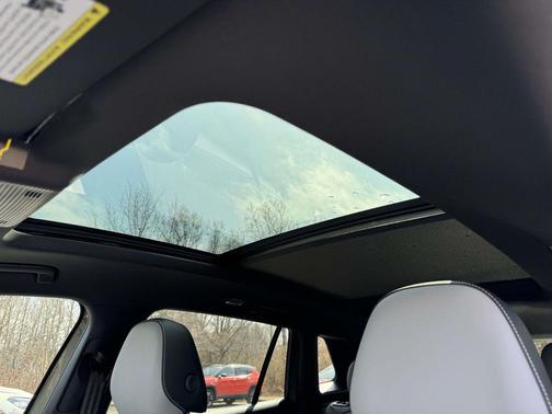 2026 Volkswagen Tiguan 2.0T SE R-Line Black 4MOTION