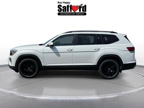 White Pearl 2026 Volkswagen Atlas 2.0T SE w/Technology 4MOTION