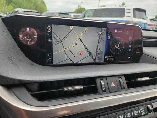 Sunlit Green 2020 Lexus ES 300h Luxury