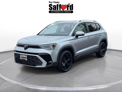 Pyrite Silver Metallic 2025 Volkswagen Taos 1.5T SE