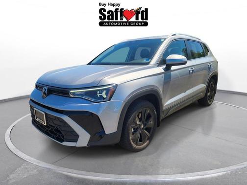 Pyrite Silver Metallic 2025 Volkswagen Taos 1.5T SE