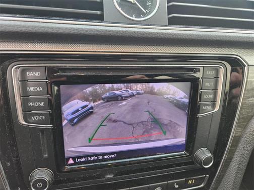 2016 Volkswagen Passat 1.8T SE