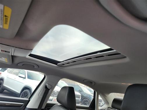 2016 Volkswagen Passat 1.8T SE