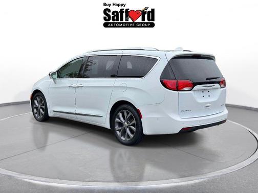 Bright White Clearcoat 2018 Chrysler Pacifica Limited