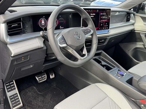 2026 Volkswagen Tiguan 2.0T SE R-Line Black 4MOTION