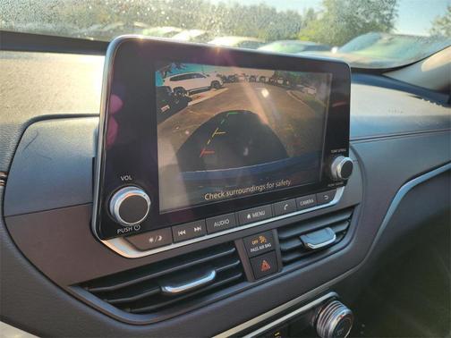 2021 Nissan Altima SR FWD