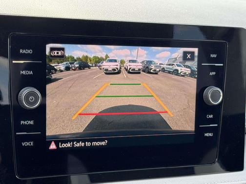 2025 Volkswagen Taos 1.5T SEL