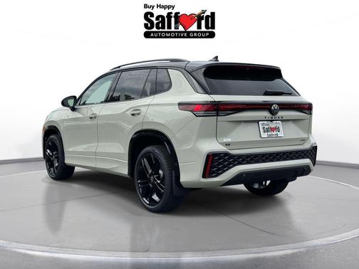 sandstone 2026 Volkswagen Tiguan 2.0T SE R-Line Black 4MOTION