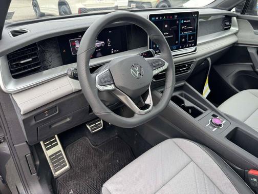 Platinum Gray Metallic 2026 Volkswagen Tiguan 2.0T SE R-Line Black