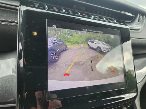 Bright White Clearcoat 2021 Jeep Grand Cherokee L Laredo